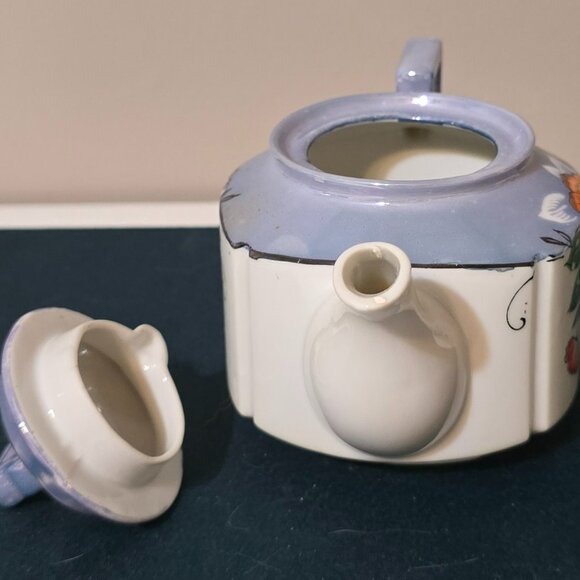 Vintage Lustreware Hand Painted Tea Pot. Made In Japan. - Picture 7 of 8